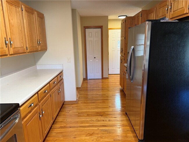 Building Photo - 250 Perry Woolbright Rd