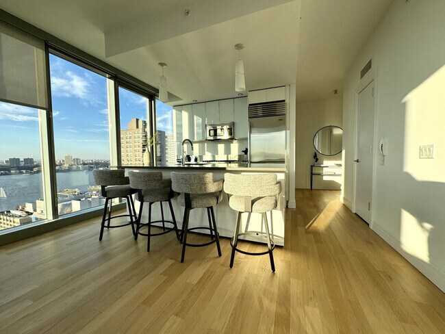 Building Photo - 1745 Broadway