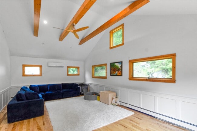 Building Photo - 55 Batten Rd