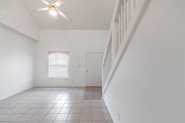 Building Photo - Fabulous home in East El Paso!!