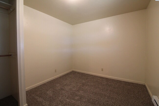 Building Photo - 2 Bed/1 Bath House in North Pasco