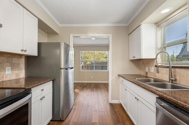 Building Photo - 20361 Fieldtree Dr