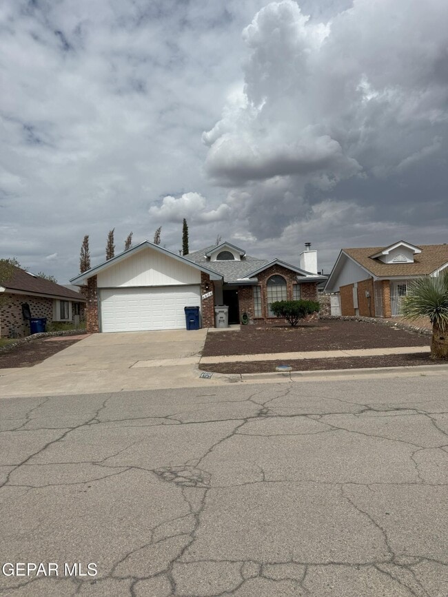 Building Photo - 6909 Canyon Run Dr