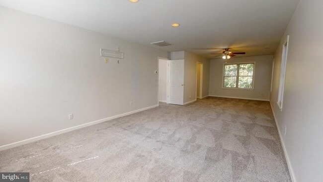 Building Photo - 9811 Fendale Ln