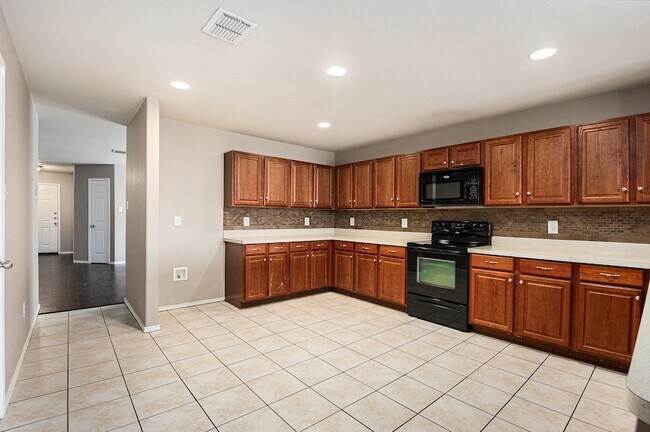 Building Photo - 2308 Horseback Tr