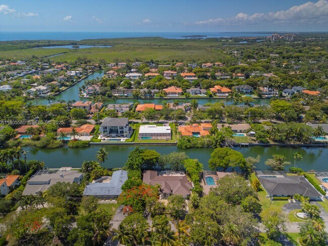 Building Photo - 1442 Coruna Ave