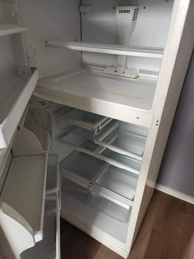 Building Photo - 521 W 14th St