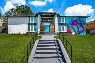 Building Photo - 5106 Live Oak St