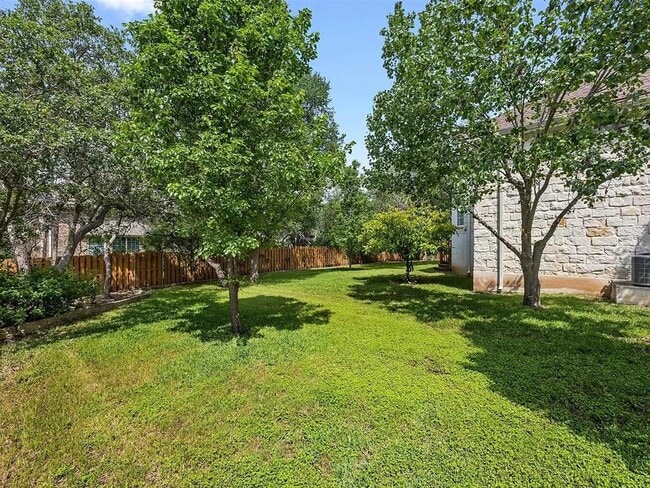 Building Photo - 10700 Hastings Ln