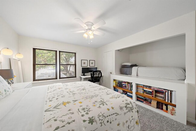 Building Photo - 7431 Brompton St