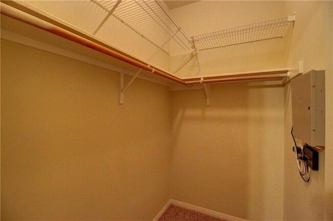 Building Photo - 2920 Thrushwood Dr