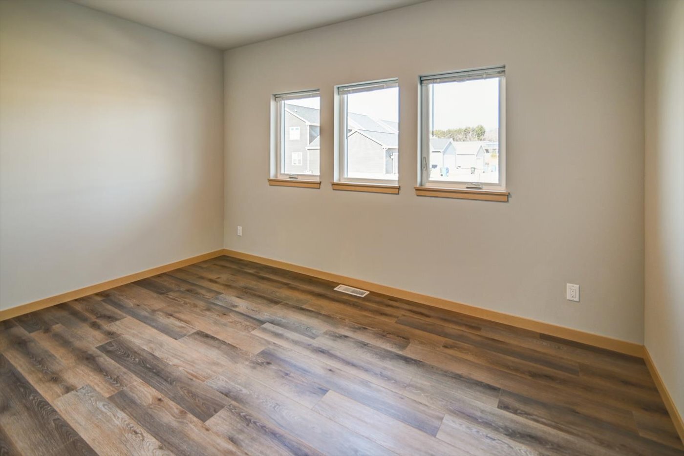 Building Photo - 4831 Suelo Rd