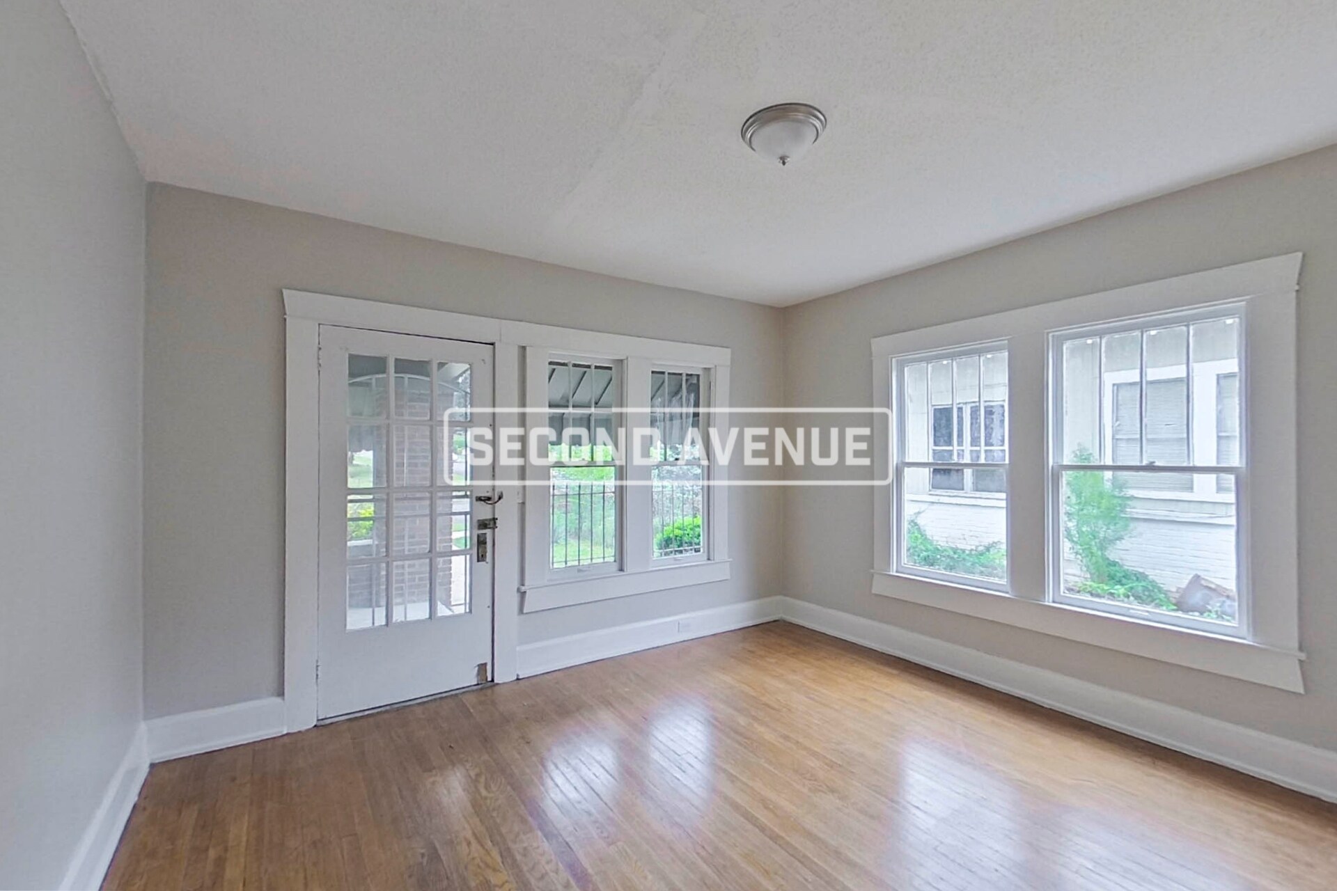 Building Photo - 4105 Avenue Q