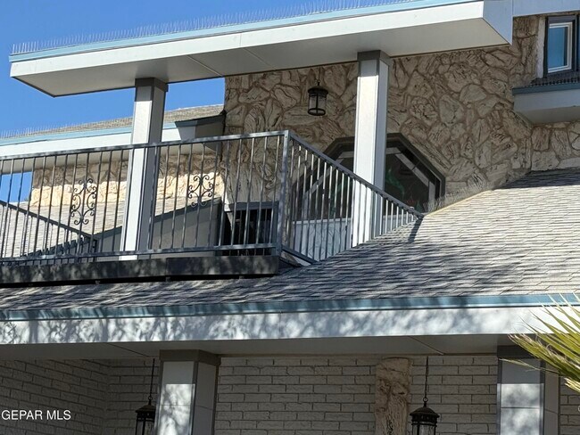 Building Photo - 11417 Tom Ulozas Dr