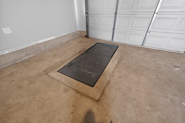 Building Photo - 11234 Locust Cir