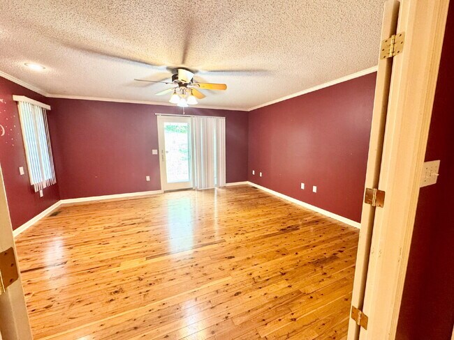 Building Photo - 3 bedroom home in Westminster