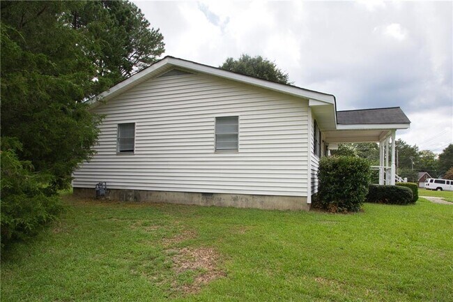 Building Photo - 1312 Cooper Rd