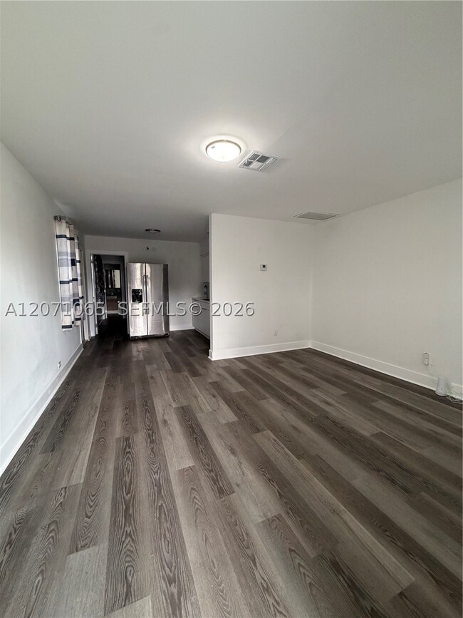 Building Photo - 706 F