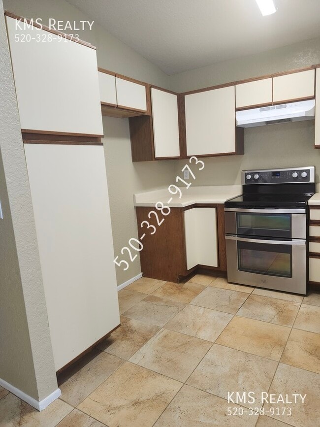 Building Photo - 5218 W Wood Owl Dr