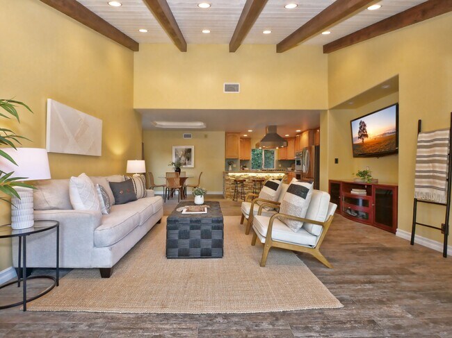 Building Photo - 30256 Avenida Selecta