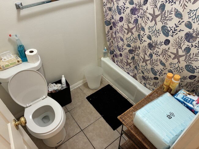 Building Photo - 1850 N 840 W