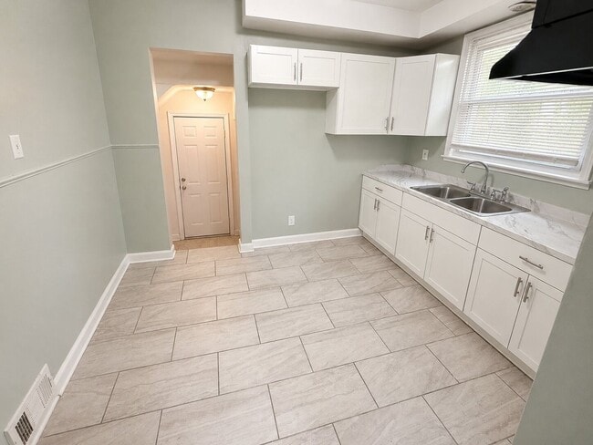 Building Photo - 13693 Edmore Dr