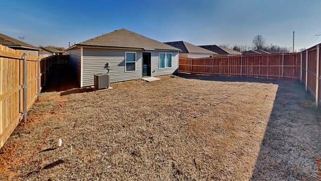 Building Photo - A Nice 4 Bed 2 Bath Home in Mustang School...