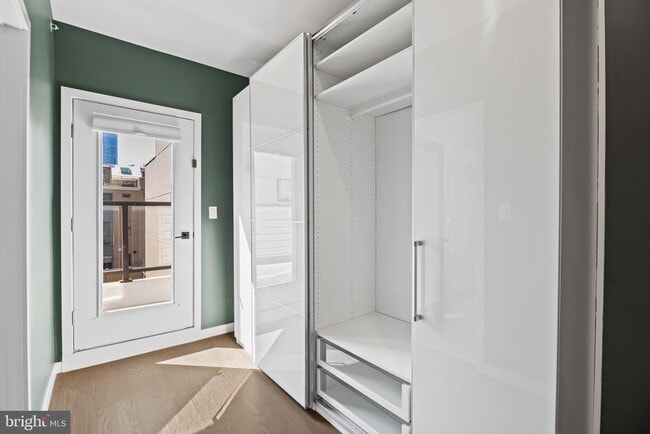 Building Photo - 2106 Spring St