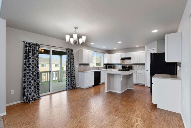 Building Photo - 3 Bedroom 2 1/2 Bath in Loveland