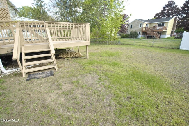 Building Photo - 33 B Ledgewood Dr