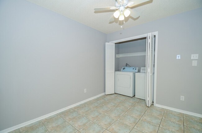 Building Photo - 12722 Ashford Brook Dr