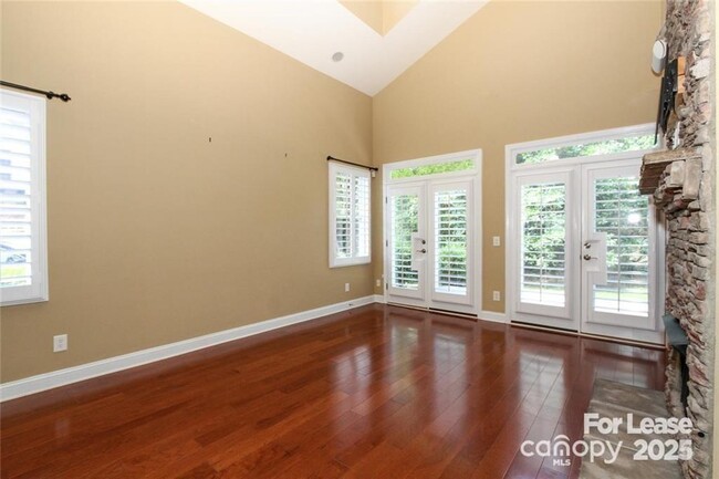 Building Photo - 405 Halyard Ln