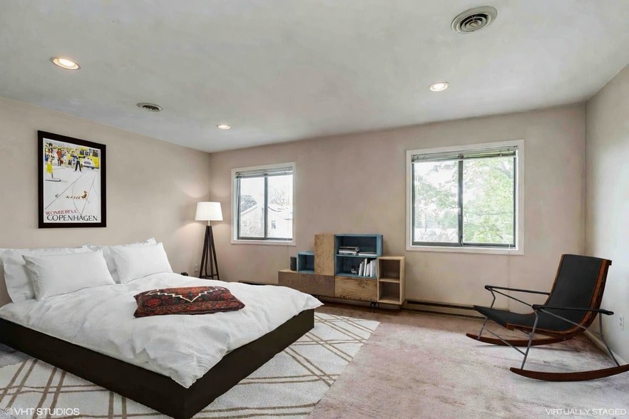 Bedroom - 500 Riverside Ave