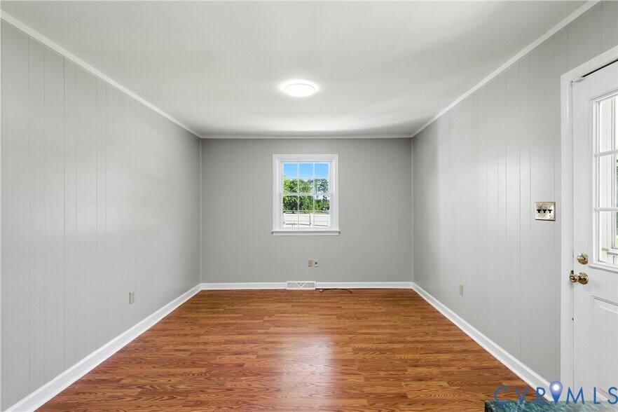 Building Photo - 2111 Clary Rd