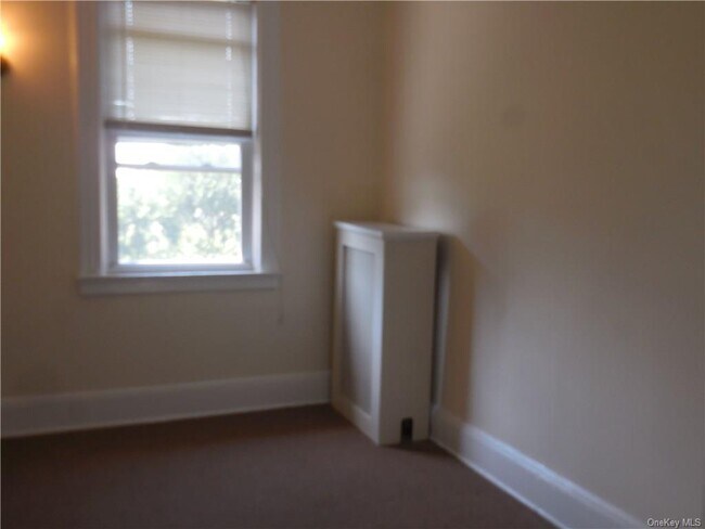 Building Photo - 458 Westchester Ave