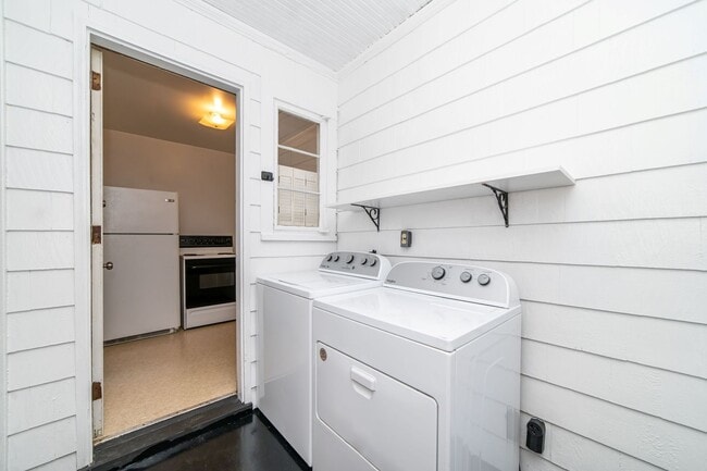 Building Photo - 3117 Sterling Point Dr