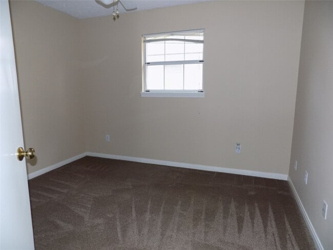 Building Photo - 22623 River Birch Dr