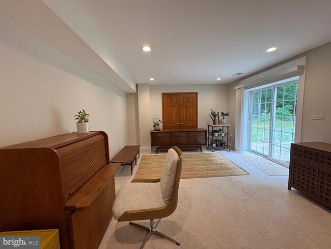 Building Photo - 38 Cherry Hill Dr