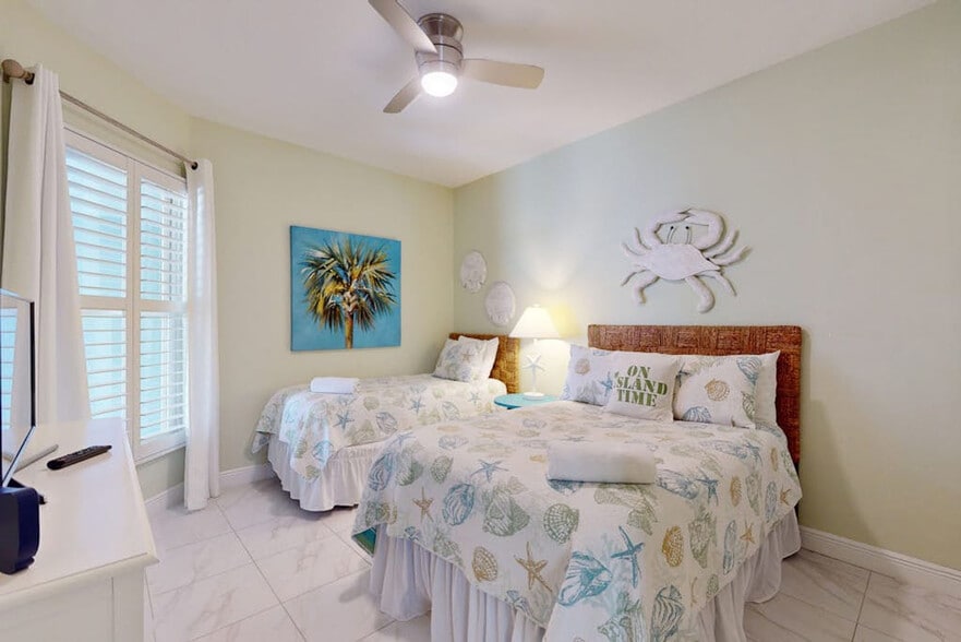 Building Photo - 391 Aruba Cir