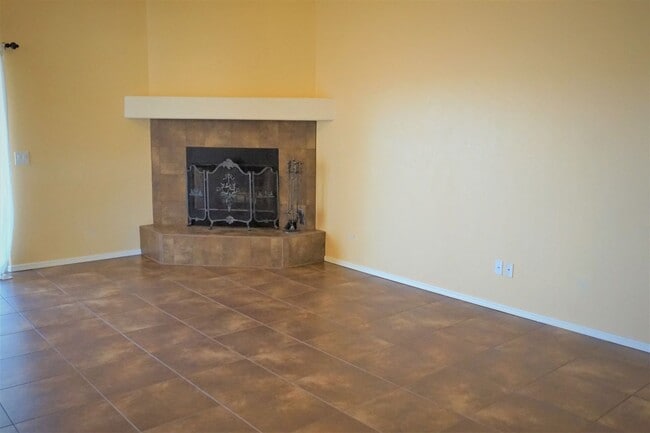 Building Photo - Oakmont Subdivision