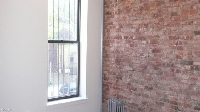 Building Photo - 308 Tompkins Ave