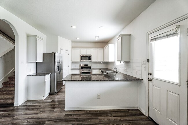 Building Photo - 9011 Beacon Mill Dr