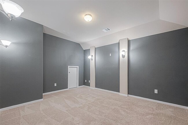 Building Photo - 3580 Falcon Way