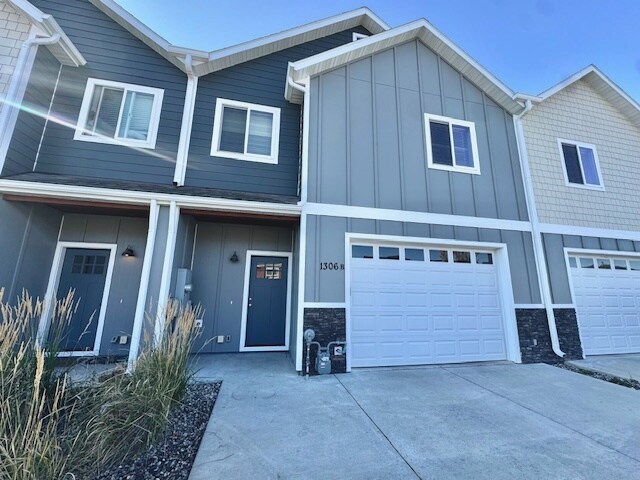 Building Photo - 1306 Fozzie Ln