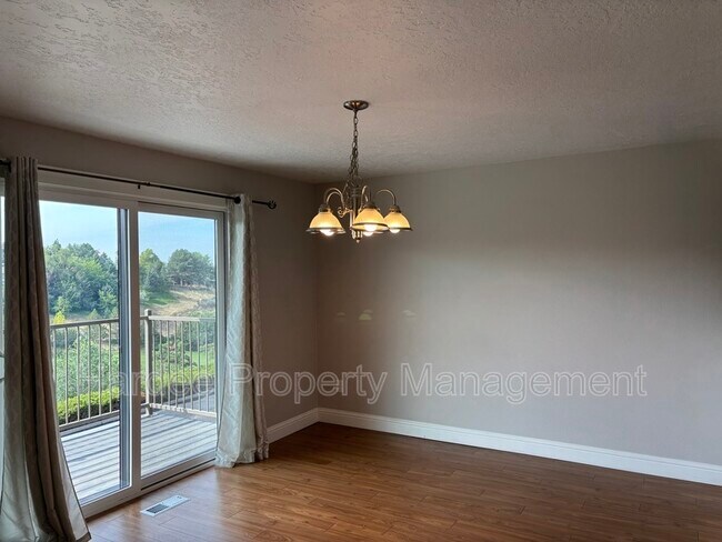 Building Photo - 113 W Braemere Rd
