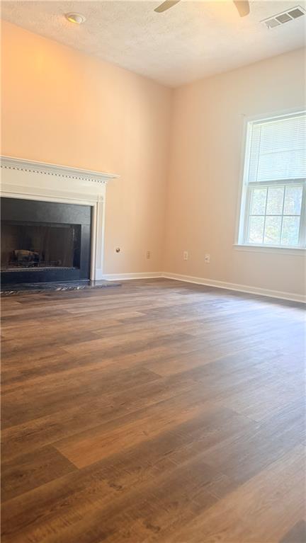 Building Photo - 1475 Brookdale Dr