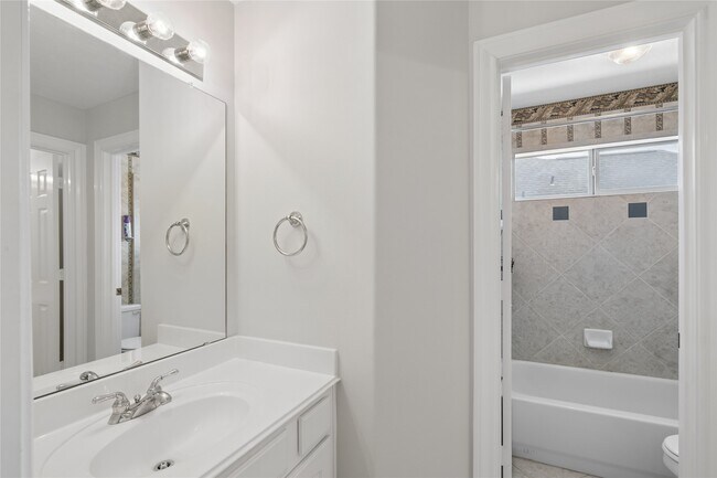 Building Photo - 6414 Pinewood Trace Ln