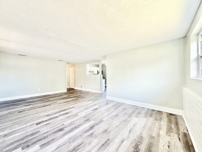 Building Photo - 5506 Staley Dr