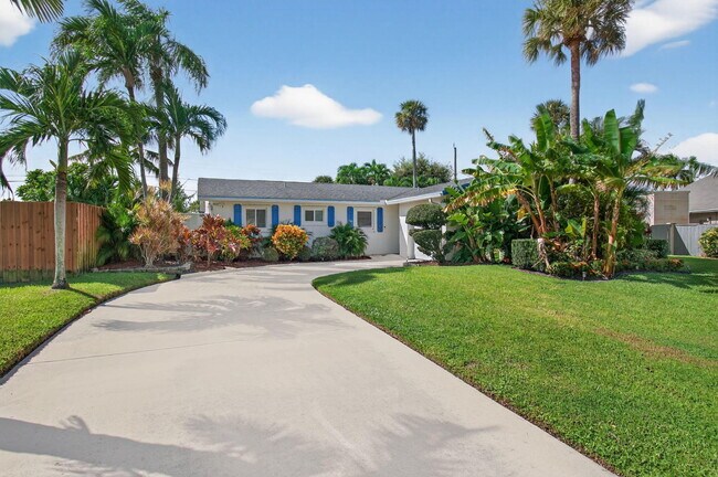 Building Photo - 802 Mallard Dr