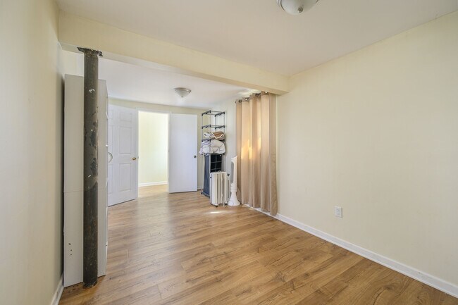 Building Photo - 101 Deerwood Rd